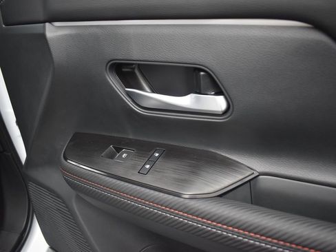 New 2026 Nissan Kicks SR w/ Illumination Package image 25