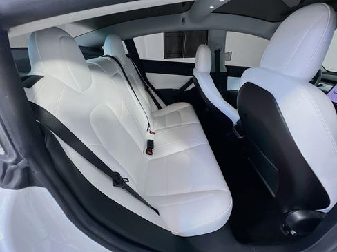 Used 2019 Tesla Model 3 Mid Range RWD image 27