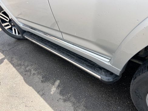 Used 2016 Toyota 4Runner Limited AWD/4WD image 31