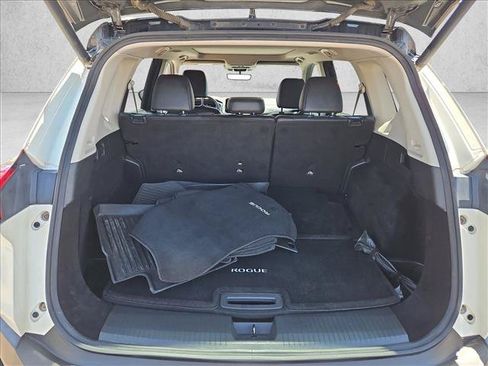 Used 2023 Nissan Rogue Platinum w/ Platinum Premium Package FWD image 6