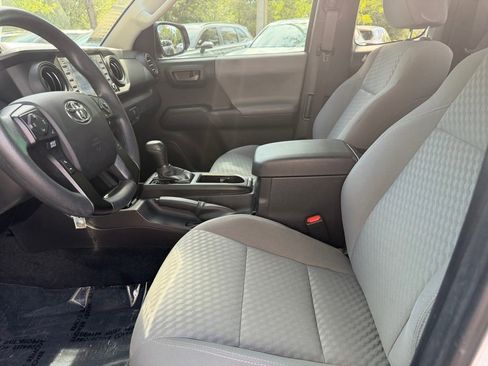 Used 2022 Toyota Tacoma SR w/ SX Package image 15
