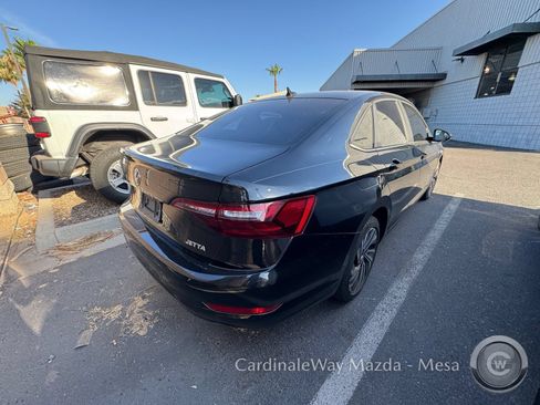 Used 2020 Volkswagen Jetta SEL FWD image 4