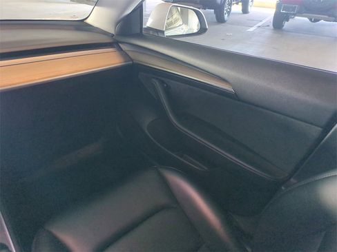 Used 2021 Tesla Model 3 Standard Range Plus image 18