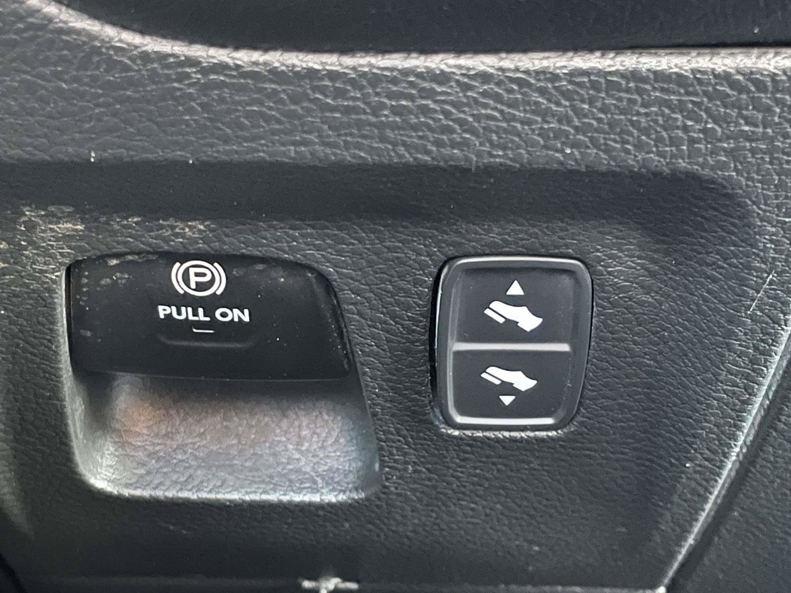 Used 2025 RAM 1500 Big Horn AWD/4WD image 13