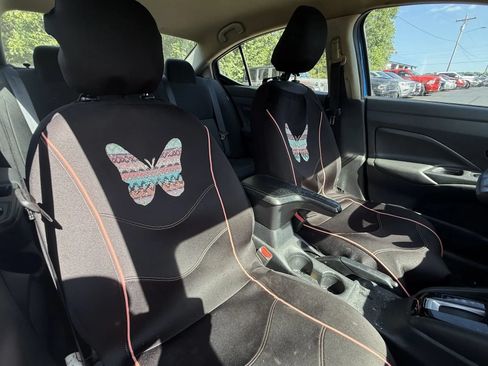 Used 2020 Nissan Versa S FWD image 11
