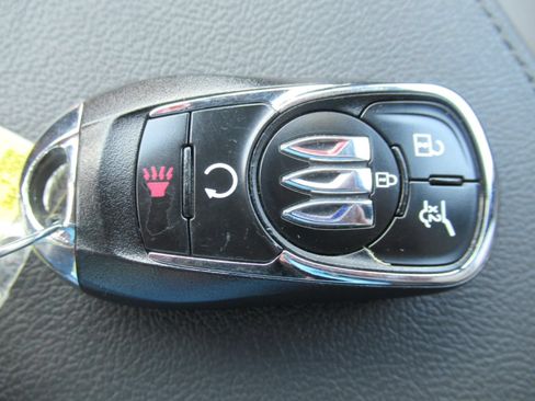 Used 2024 Buick Envista Avenir FWD image 32