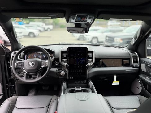 New 2026 RAM 1500 Laramie AWD/4WD image 9