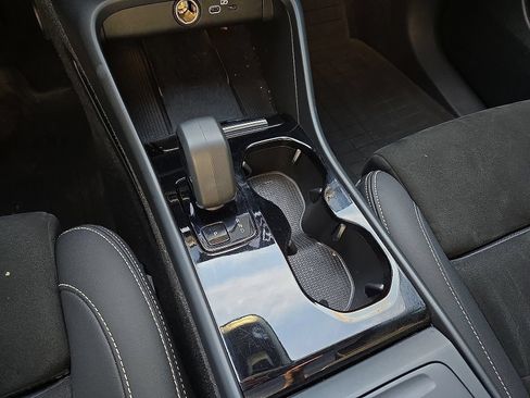 Used 2023 Volvo C40 P8 Recharge Ultimate AWD/4WD image 31