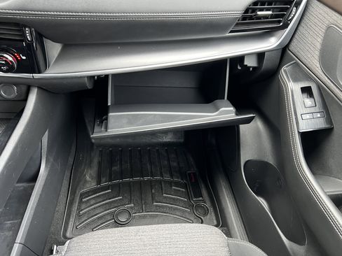 Used 2021 Nissan Rogue SV image 35