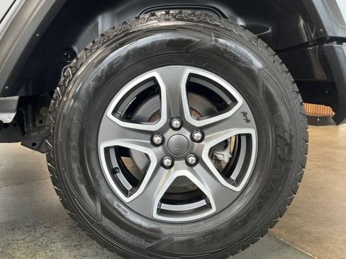Used 2020 Jeep Wrangler Unlimited Sport S AWD/4WD image 26