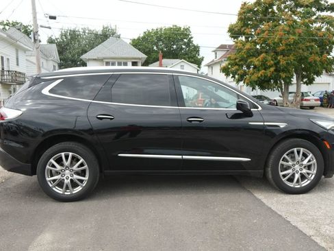 Used 2022 Buick Enclave Premium AWD/4WD image 8