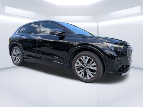 Used 2023 Audi Q4 e-tron Premium Plus w/ Premium Plus RWD image 1