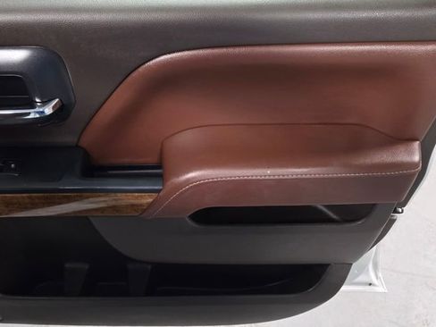 Used 2017 Chevrolet Silverado 1500 High Country image 25