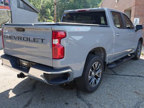 Used 2024 Chevrolet Silverado 1500 LT AWD/4WD image 5
