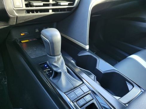 Used 2025 Toyota Camry SE FWD image 20