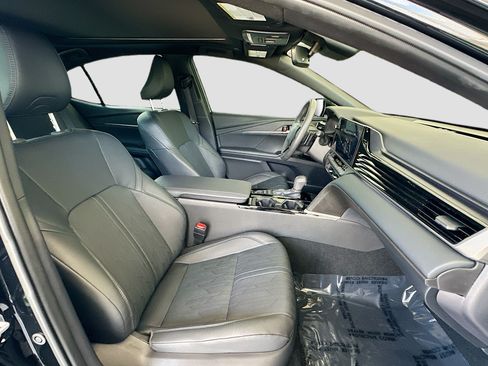 Used 2025 Toyota Camry XSE FWD image 27