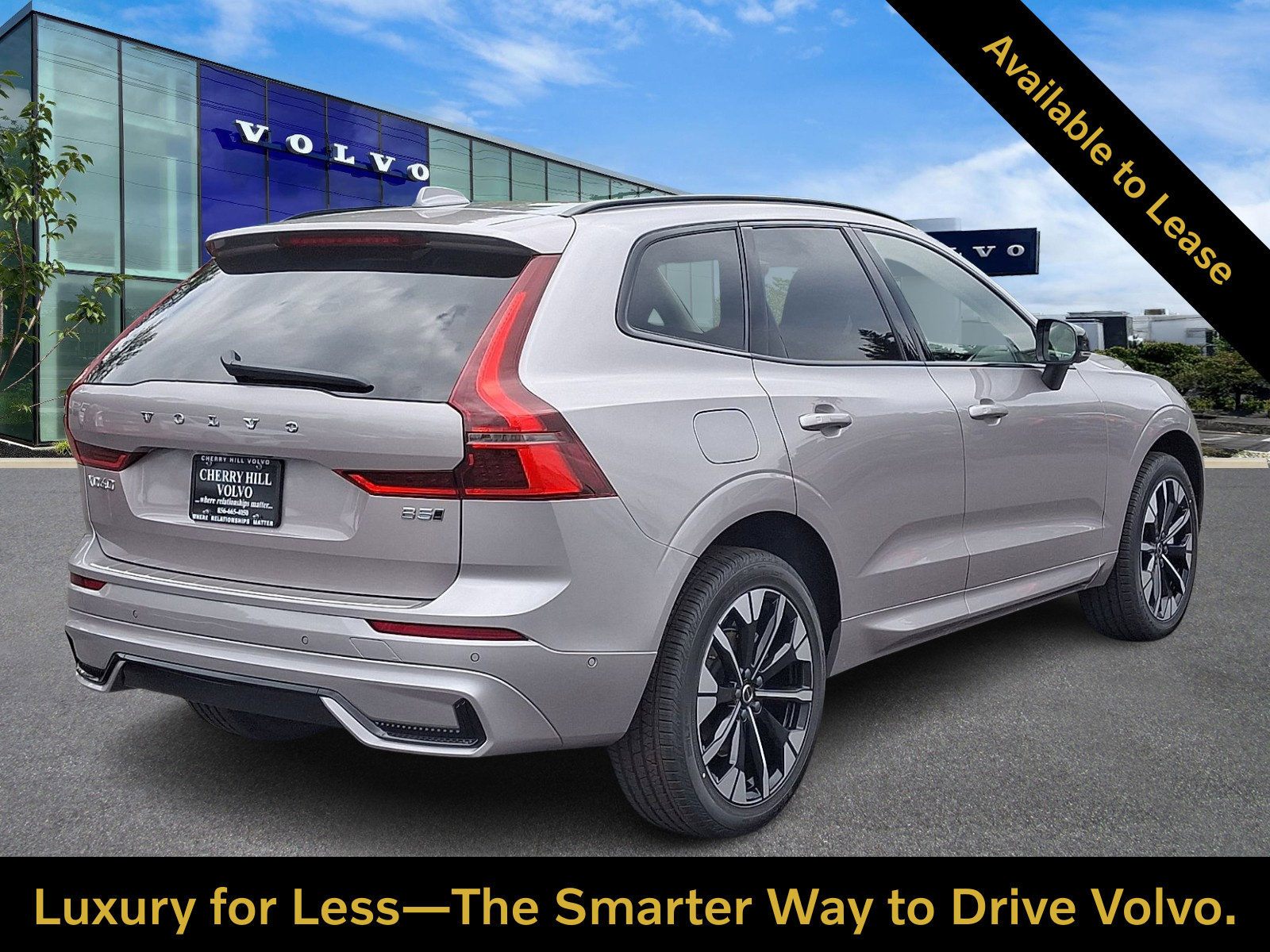 Used 2026 Volvo XC60 B5 Plus w/ Protection Package Premier AWD/4WD image 4