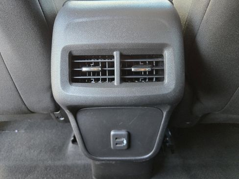 Used 2023 Chevrolet Equinox LS w/ LS Convenience Package image 26