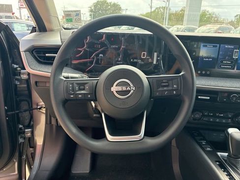 New 2026 Nissan Kicks SV w/ Charging Package FWD image 11
