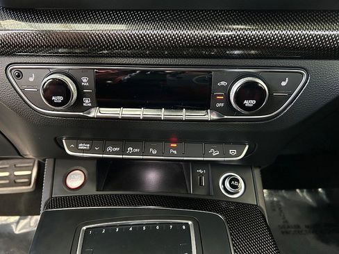 Used 2019 Audi SQ5 Prestige AWD/4WD image 17