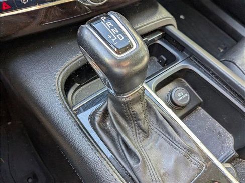 Used 2019 Volvo XC90 T5 Momentum image 18