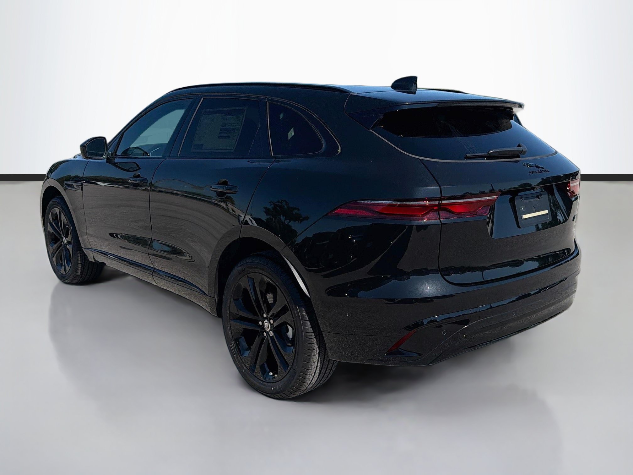 New 2026 Jaguar F-PACE R-Dynamic S AWD/4WD image 3