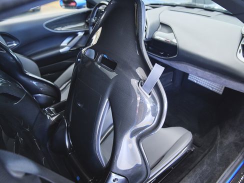 Used 2023 Ferrari SF90 Spider image 47