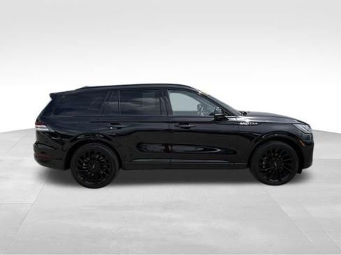 Used 2025 Lincoln Aviator Reserve w/ Luxury Package AWD/4WD image 8