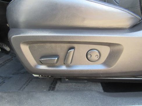 Used 2023 Mitsubishi Outlander SE image 16