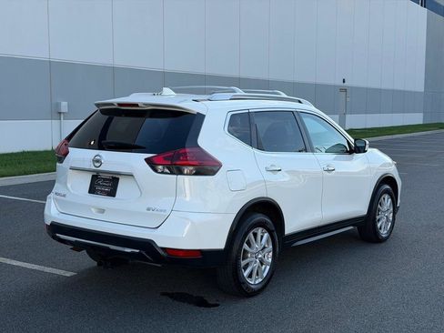 Used 2018 Nissan Rogue SV image 6