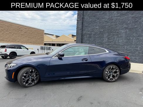 Used 2025 BMW 430i Coupe w/ Premium Package RWD image 2