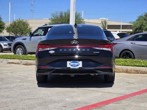 Used 2023 Hyundai Elantra Limited FWD image 7