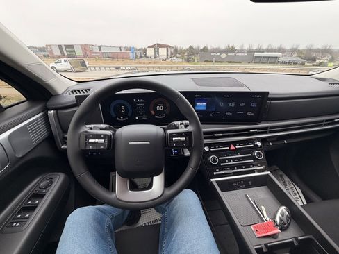 Used 2024 Hyundai Santa Fe SE image 11