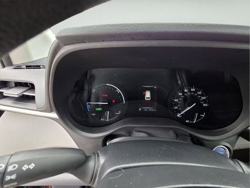 Used 2022 Toyota Sienna LE image 18