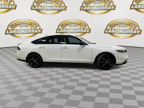Used 2024 Honda Accord Sport image 3