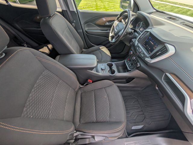 Used 2020 GMC Terrain SLE w/ Driver Convenience Package AWD/4WD image 4