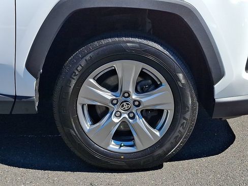 Used 2024 Toyota RAV4 XLE FWD image 8