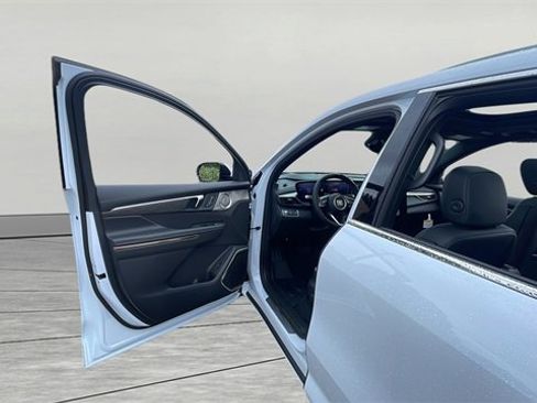 New 2026 Buick Enclave Avenir w/ Super Cruise Package image 24