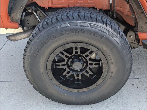Used 2018 Jeep Wrangler Unlimited Sport S AWD/4WD image 17