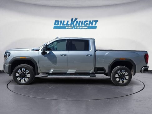 Used 2026 GMC Sierra 2500 Denali w/ Technology Package AWD/4WD image 2