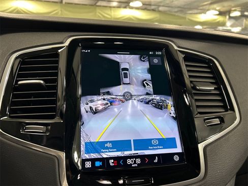 Certified 2024 Volvo XC90 B5 Plus w/ Protection Package Premier image 17