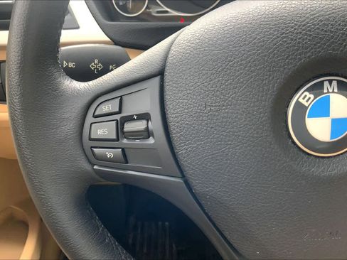 Used 2016 BMW 320i Sedan image 15