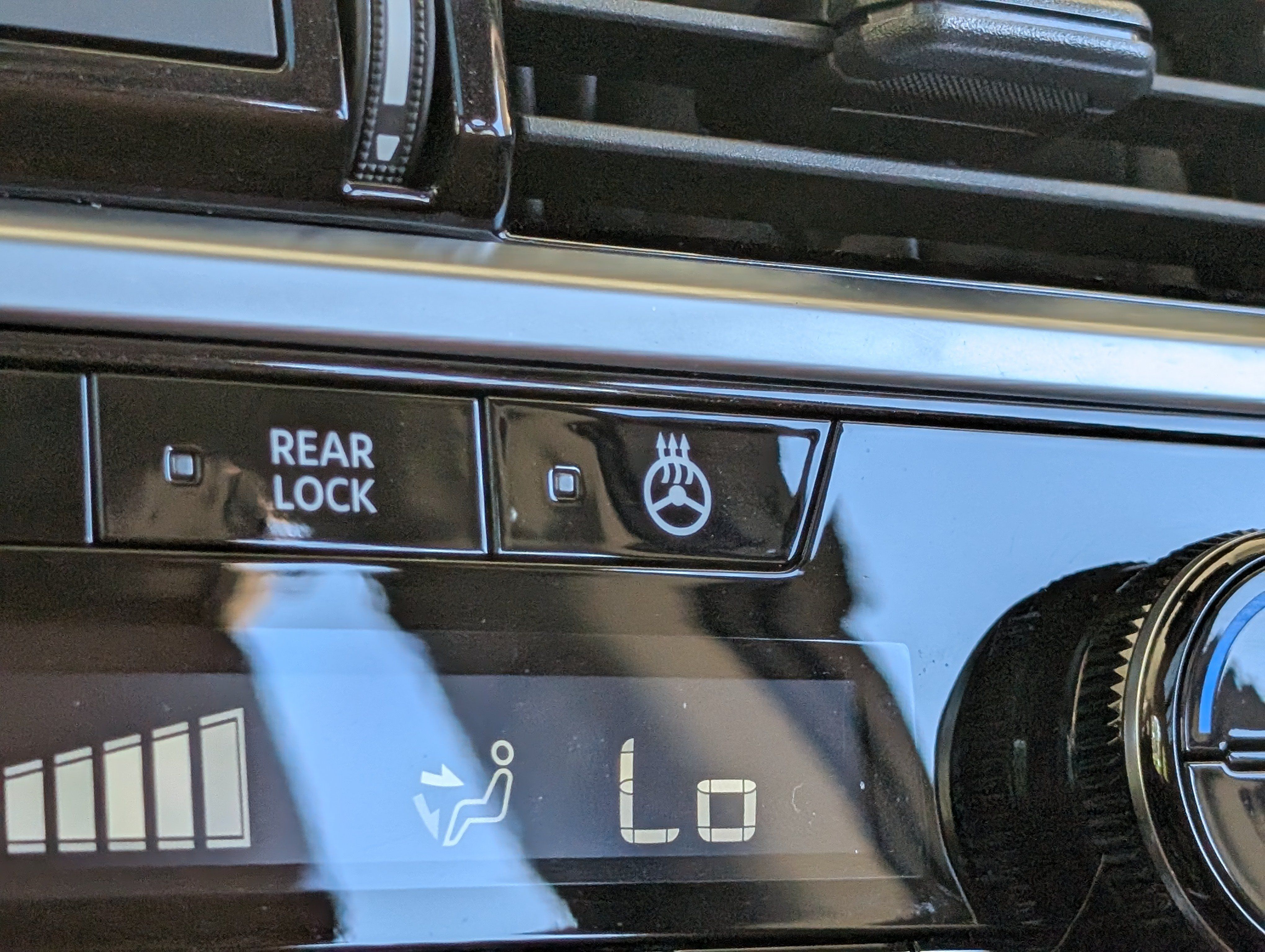 Used 2025 Nissan Pathfinder Platinum w/ Cargo Package FWD image 38