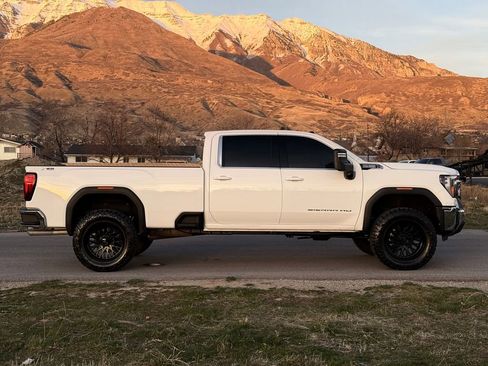 Used 2024 GMC Sierra 3500 SLE w/ SLE Convenience Package AWD/4WD image 8