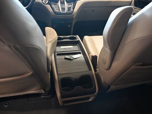Used 2018 Honda Odyssey Elite image 21