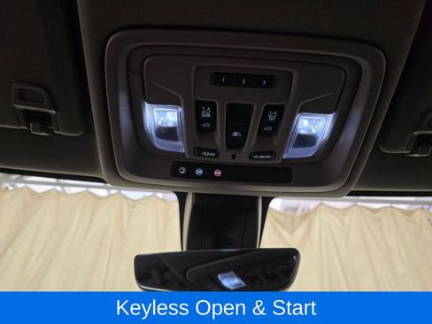 Used 2022 GMC Sierra 1500 Denali w/ Denali Reserve Package AWD/4WD image 27