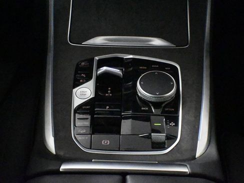 Used 2025 BMW X5 xDrive50e w/ Parking Assistance Package image 22