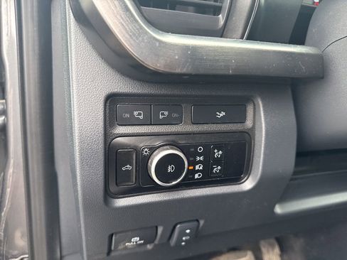 Used 2023 Ford F450 Lariat w/ FX4 Off-Road Package image 13