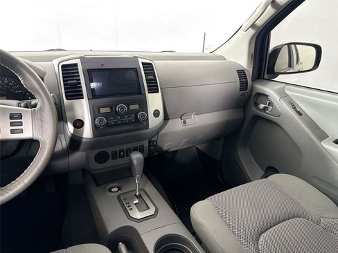 Used 2020 Nissan Frontier SV w/ Midnight Edition Floor Mats RWD image 28