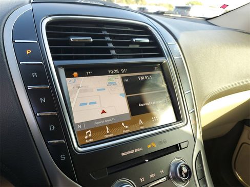 Used 2019 Lincoln Nautilus Select image 27